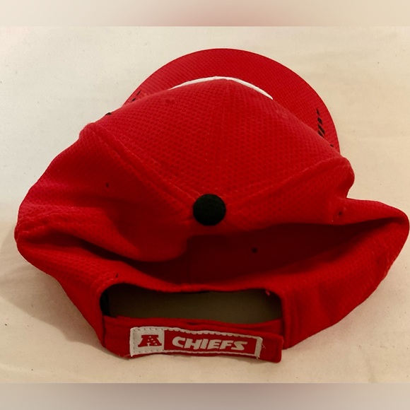 Kansas City Chiefs New Era 9 FORTY Adjustable Cap - Picture 5 of 9